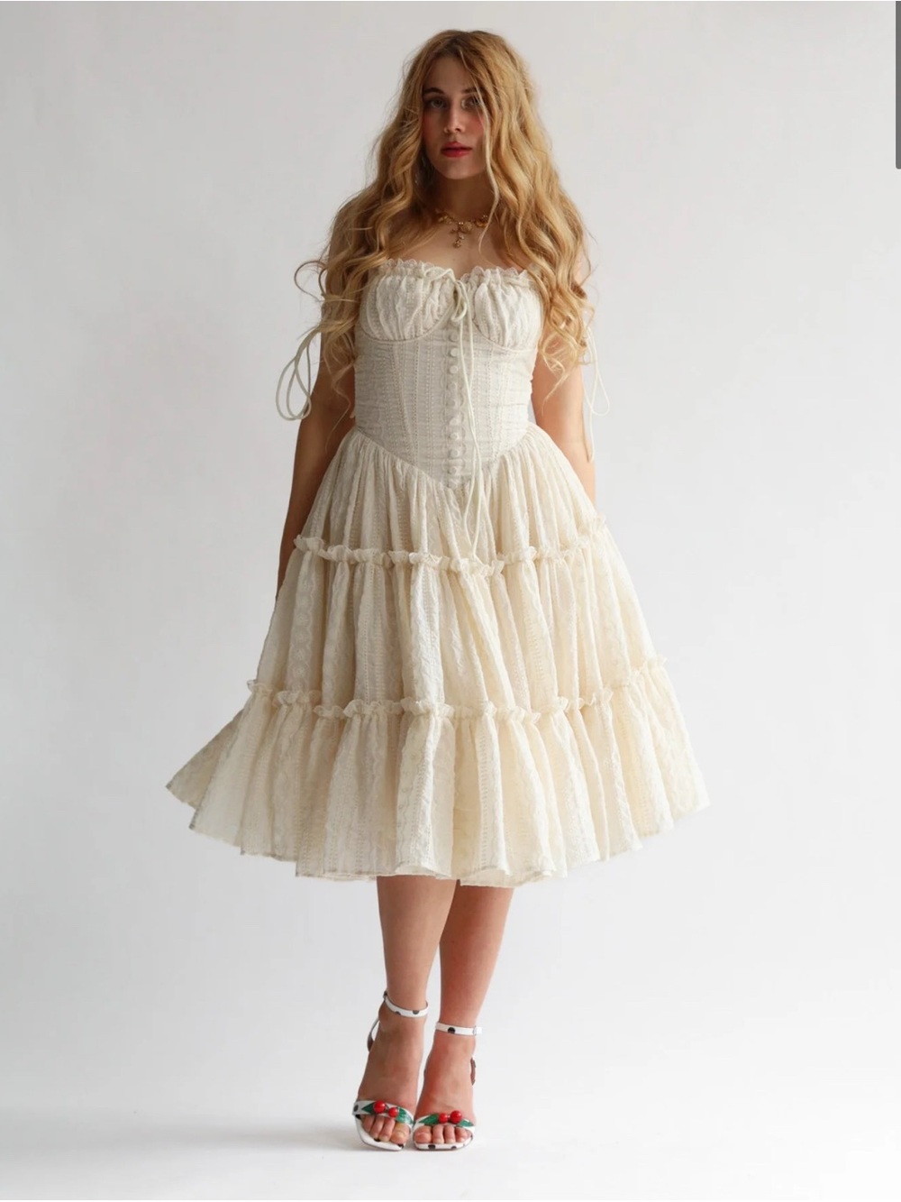 Fae Midi Dress in Chantilly